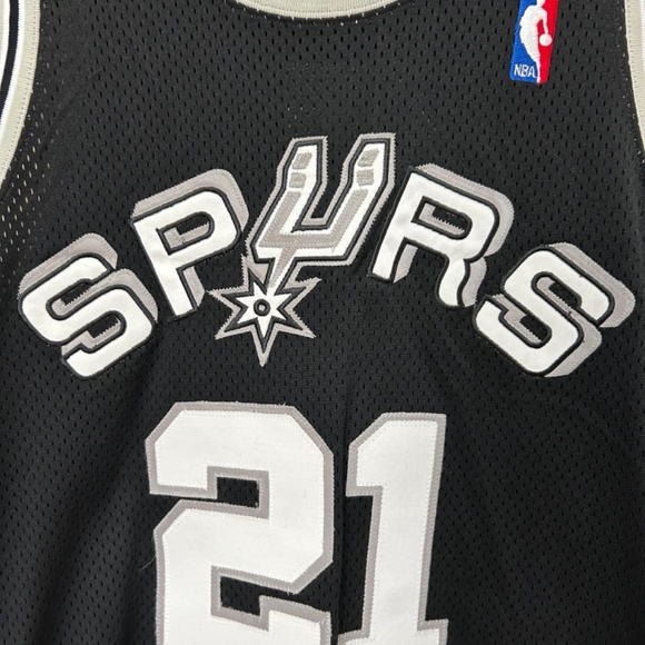 Tim Duncan Authentic Autographed  San Antonio Spurs Jersey.  Nike. Size L. NWT - Picture 10 of 11